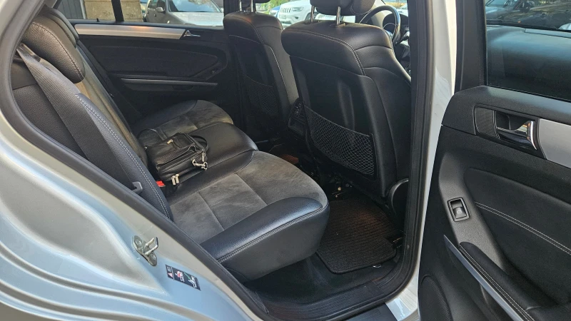 Mercedes-Benz ML 350 3.0 L* V6* 4MATIC* Automatic, снимка 8 - Автомобили и джипове - 52849570