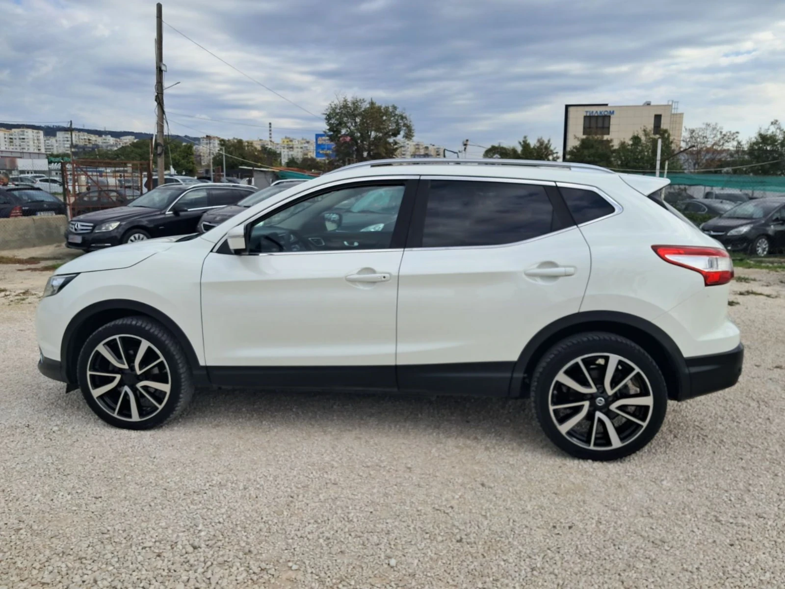 Nissan Qashqai 1.5 N tec, 4 камери, панорама - изображение 8