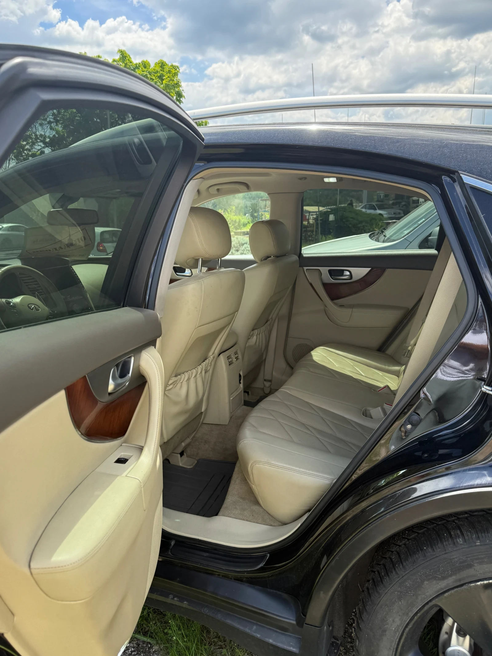 Infiniti QX70 S | Mobile.bg   11