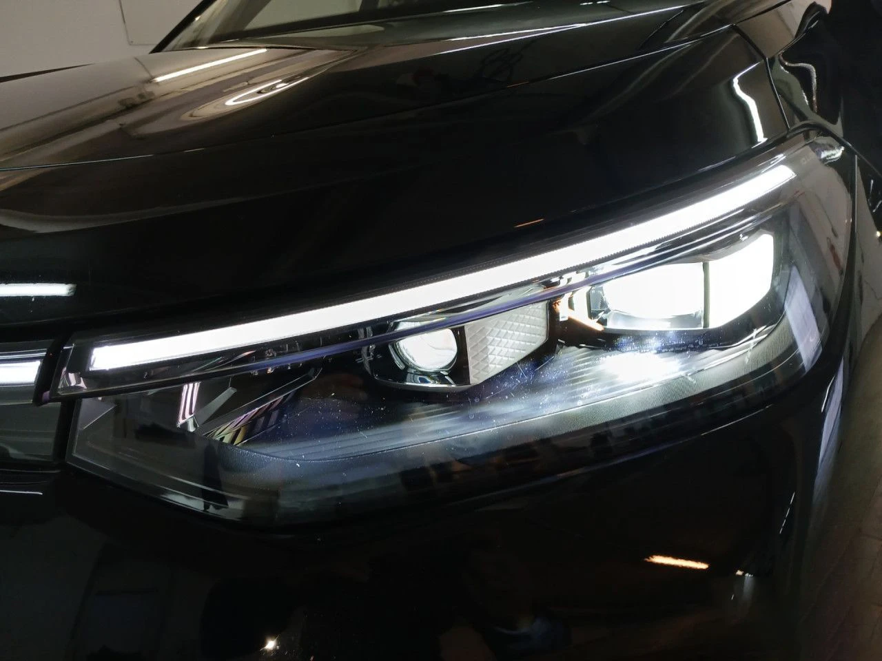VW Tayron НОВ!1.5PHEV/204HP/ELEGANCE/IQ.LIGHT/360/19' - изображение 3