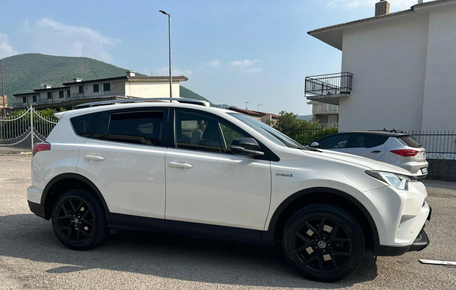 Toyota Rav4 2.5I/HYBRID/2028 ГАРАНЦИЯ БАТЕРИЯ/2WD/TOP - изображение 5