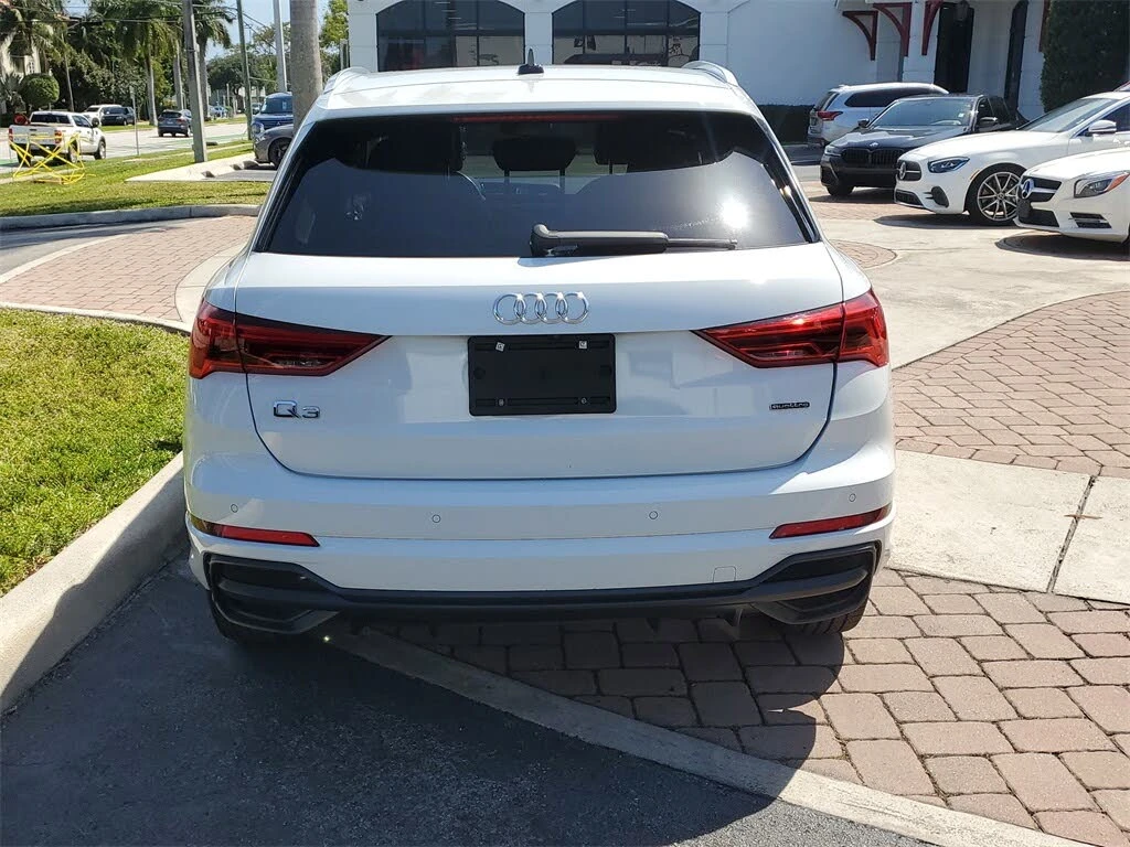 Audi Q3 * S-Line* HeadUp* АвтоКредит* (ЦЕНА ДО БГ) - изображение 3