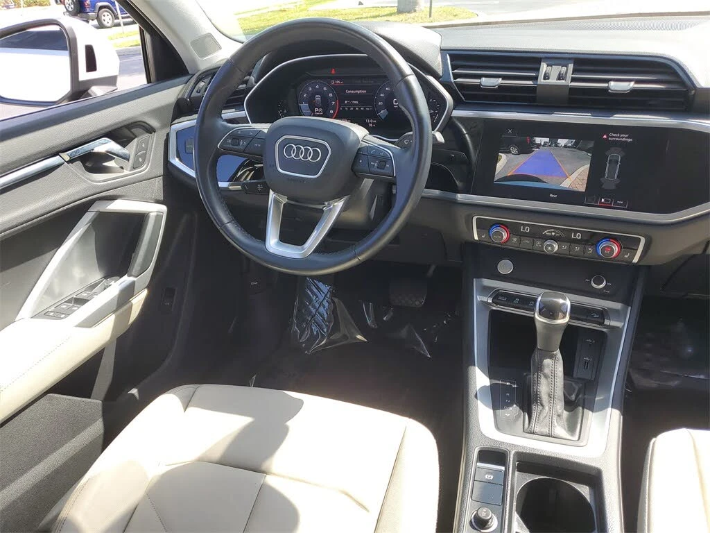 Audi Q3 * S-Line* HeadUp* АвтоКредит* (ЦЕНА ДО БГ) - изображение 9