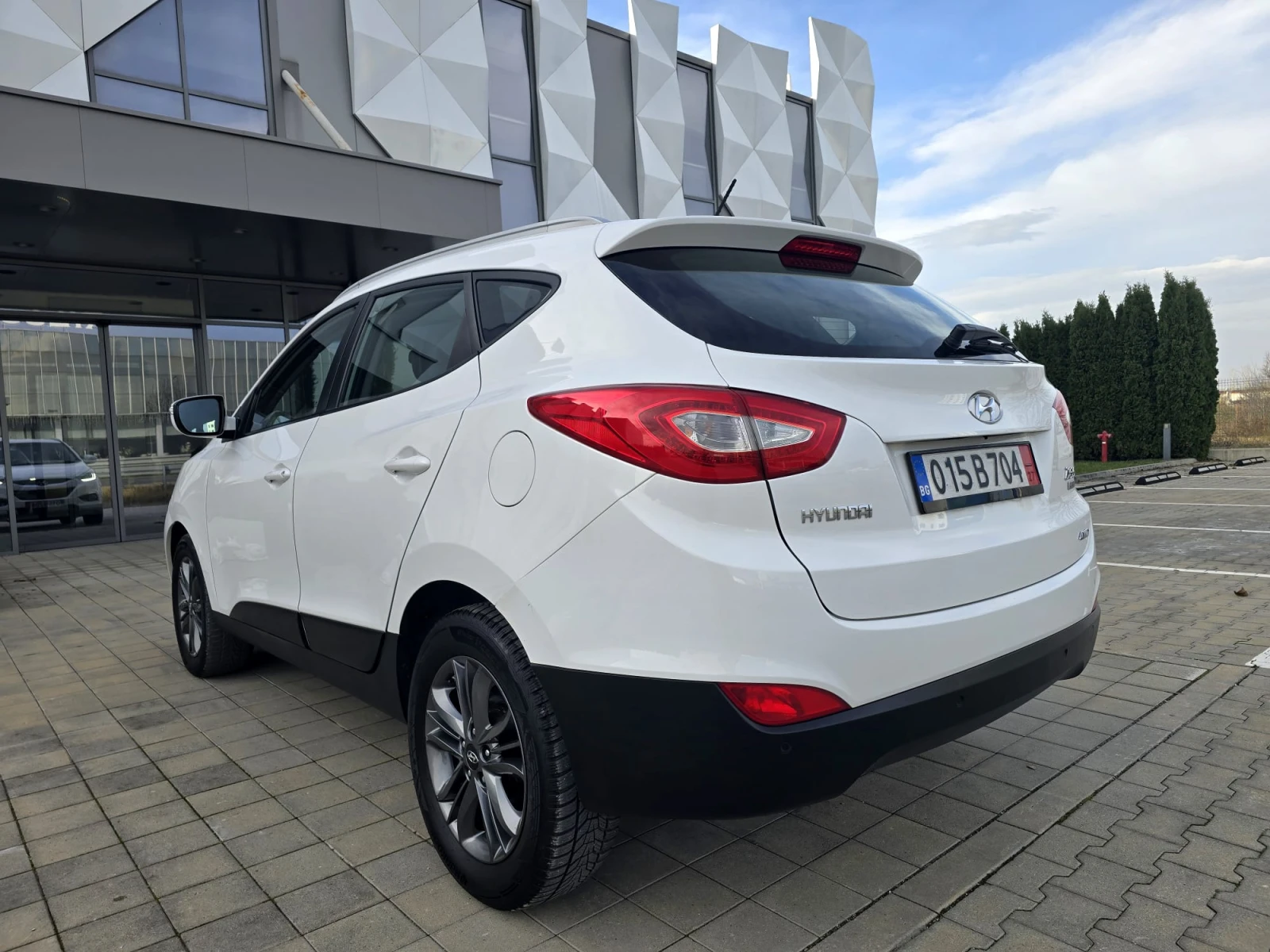 Hyundai IX35 2.0CRD 4×4 FACE NAVI AVTOMAT - изображение 7
