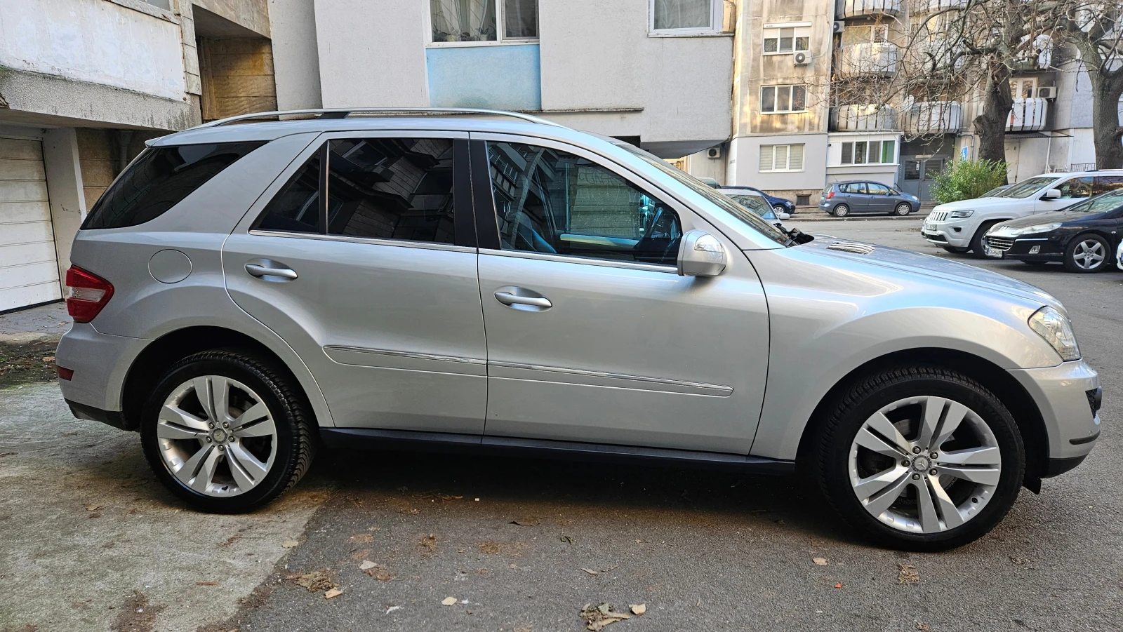 Mercedes-Benz ML 350 3.0 L* V6* 4MATIC* Automatic - изображение 6