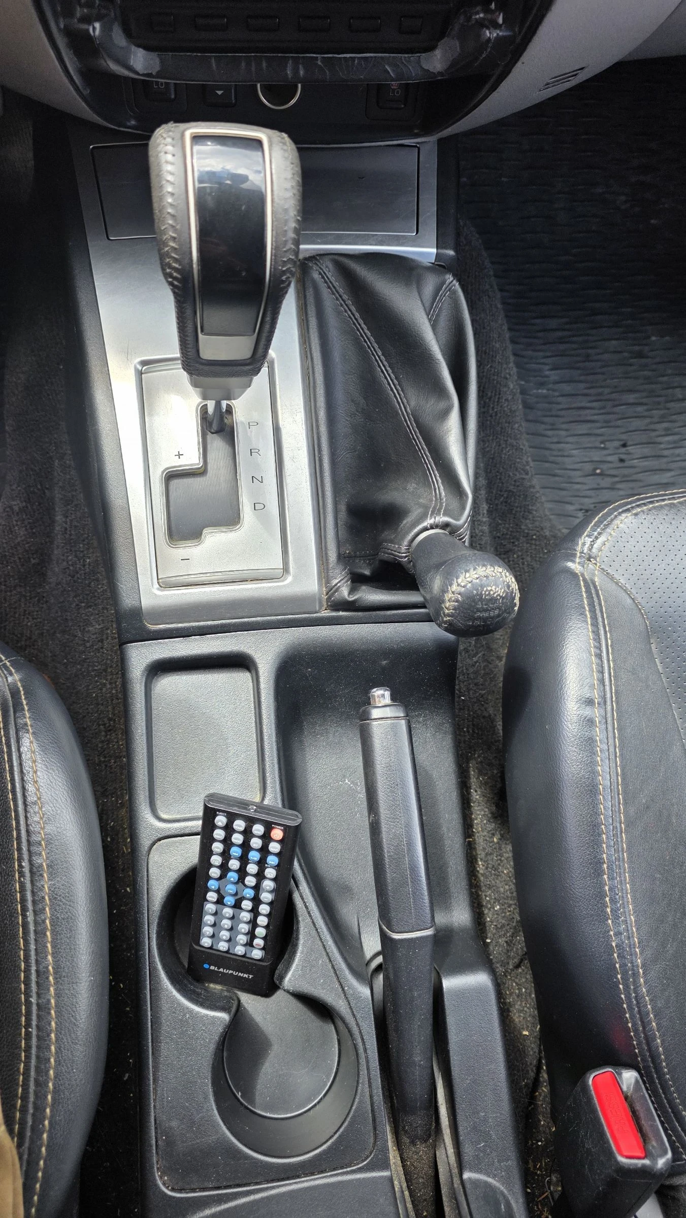 Mitsubishi L200 DI-D 2.5 Климатик 4X4, снимка 13 - Автомобили и джипове - 54342575