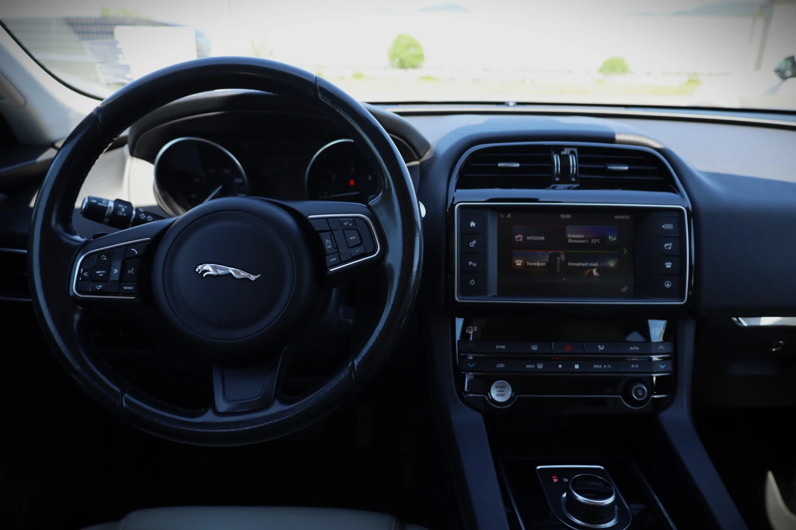 Jaguar F-PACE 2.0 D, снимка 9 - Автомобили и джипове - 54701297