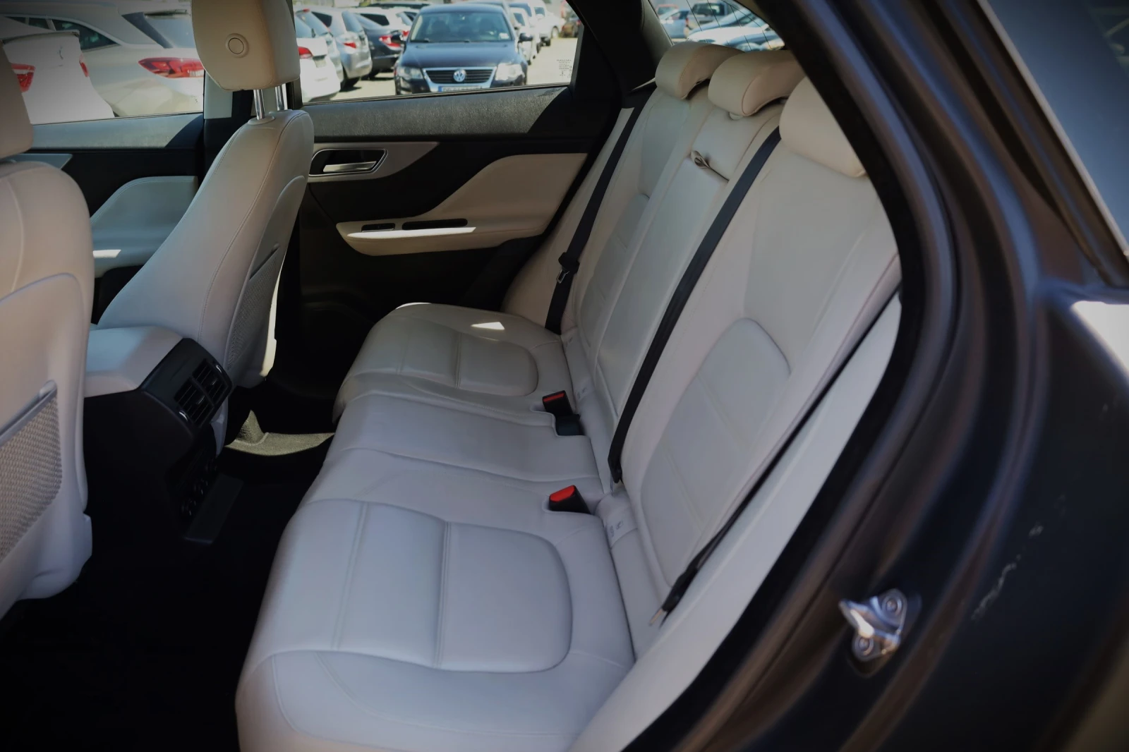 Jaguar F-PACE 2.0 D, снимка 15 - Автомобили и джипове - 54701297