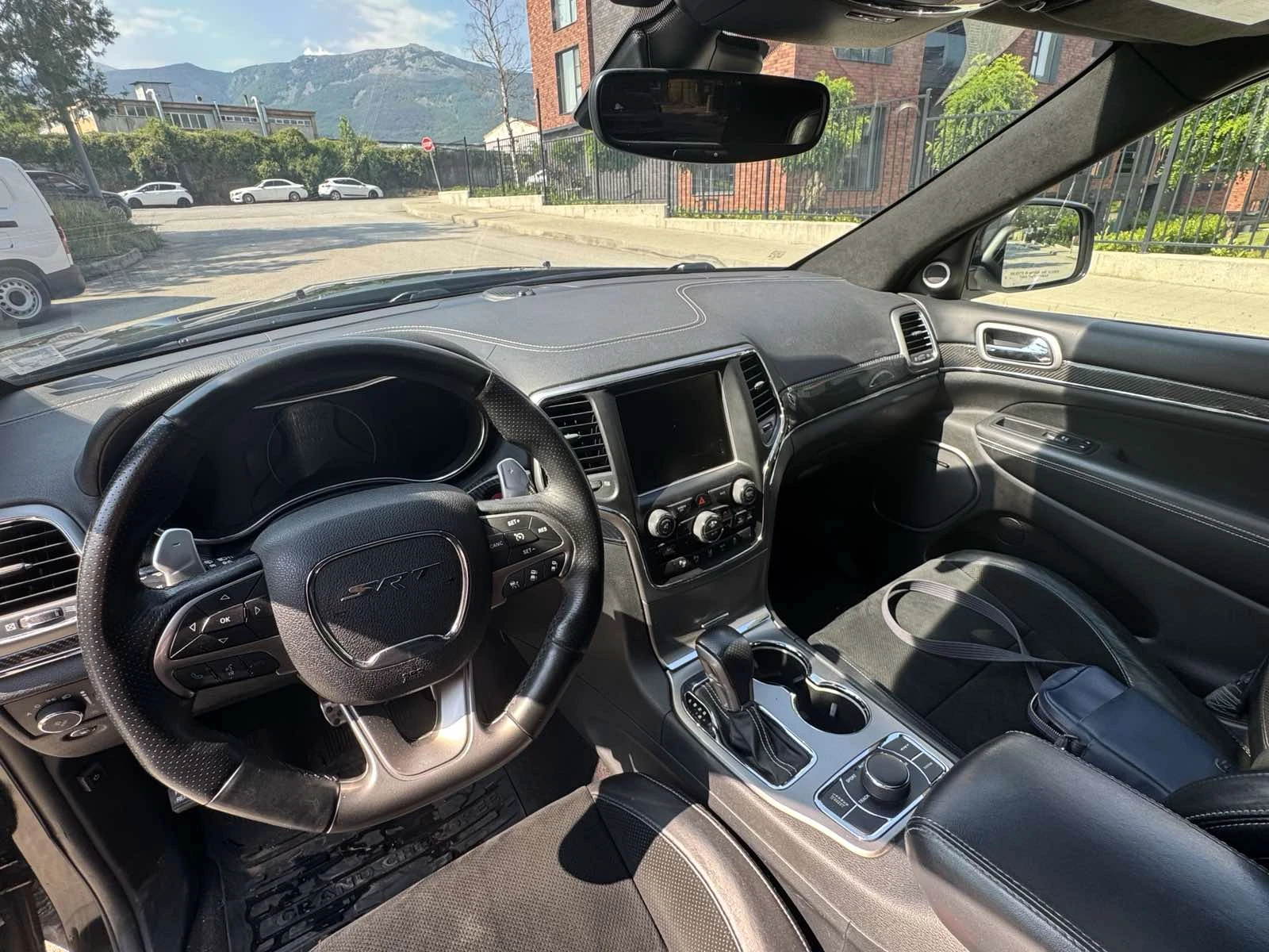 Jeep Grand cherokee SRT 6.4 FACE/LPG  /BORLA /PANO, снимка 8 - Автомобили и джипове - 54737883