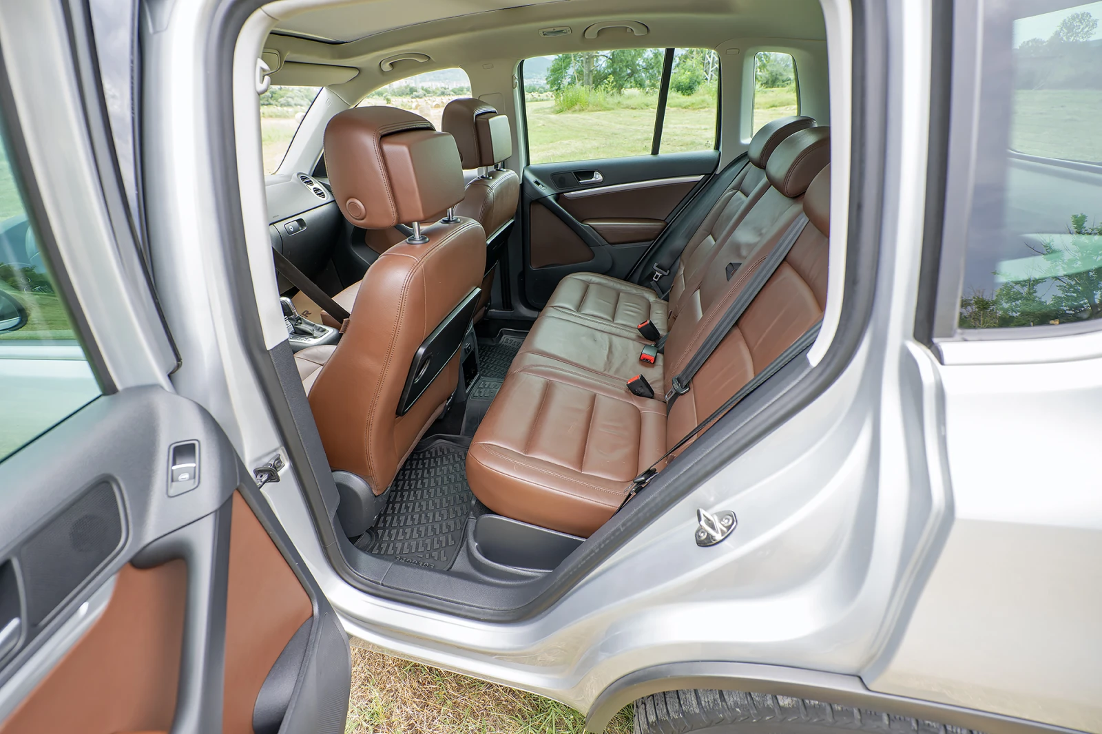 VW Tiguan, снимка 7 - Автомобили и джипове - 55163002