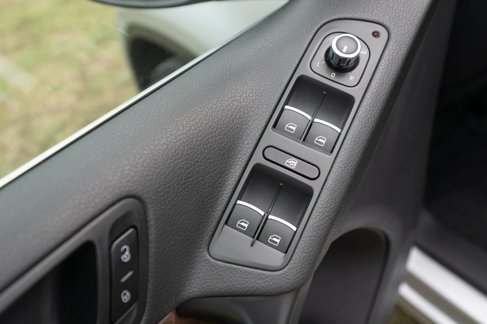 VW Tiguan, снимка 11 - Автомобили и джипове - 55163002