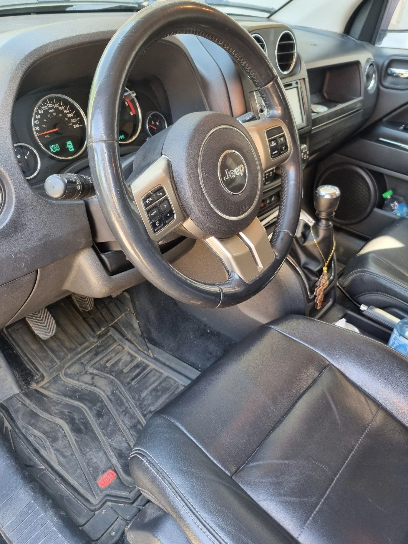 Jeep Compass, снимка 8 - Автомобили и джипове - 55652468