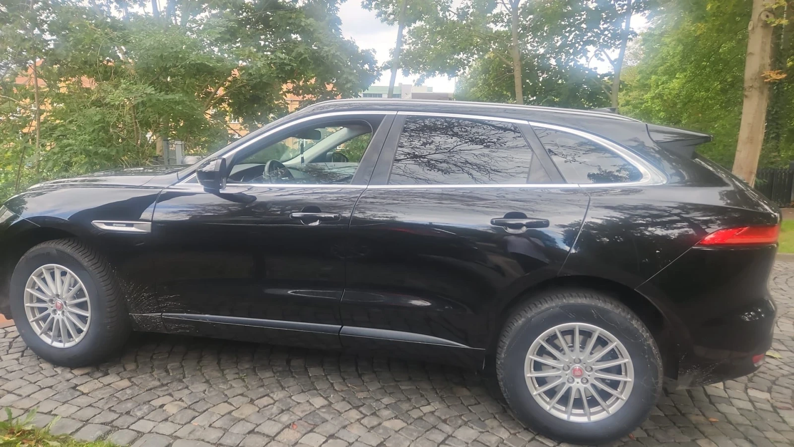 Jaguar F-PACE