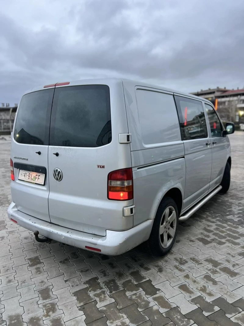 VW T5 Топ състояние, снимка 5 - Бусове и автобуси - 48213415