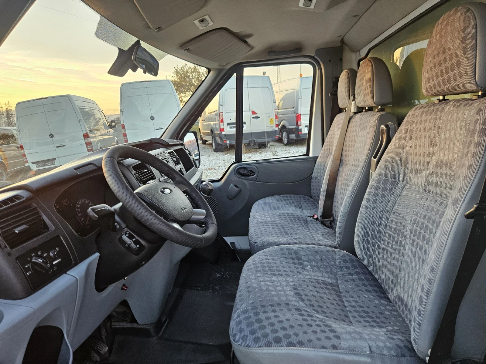 Ford Transit Падащ Борд, Клима, До 3.5 тона - изображение 9