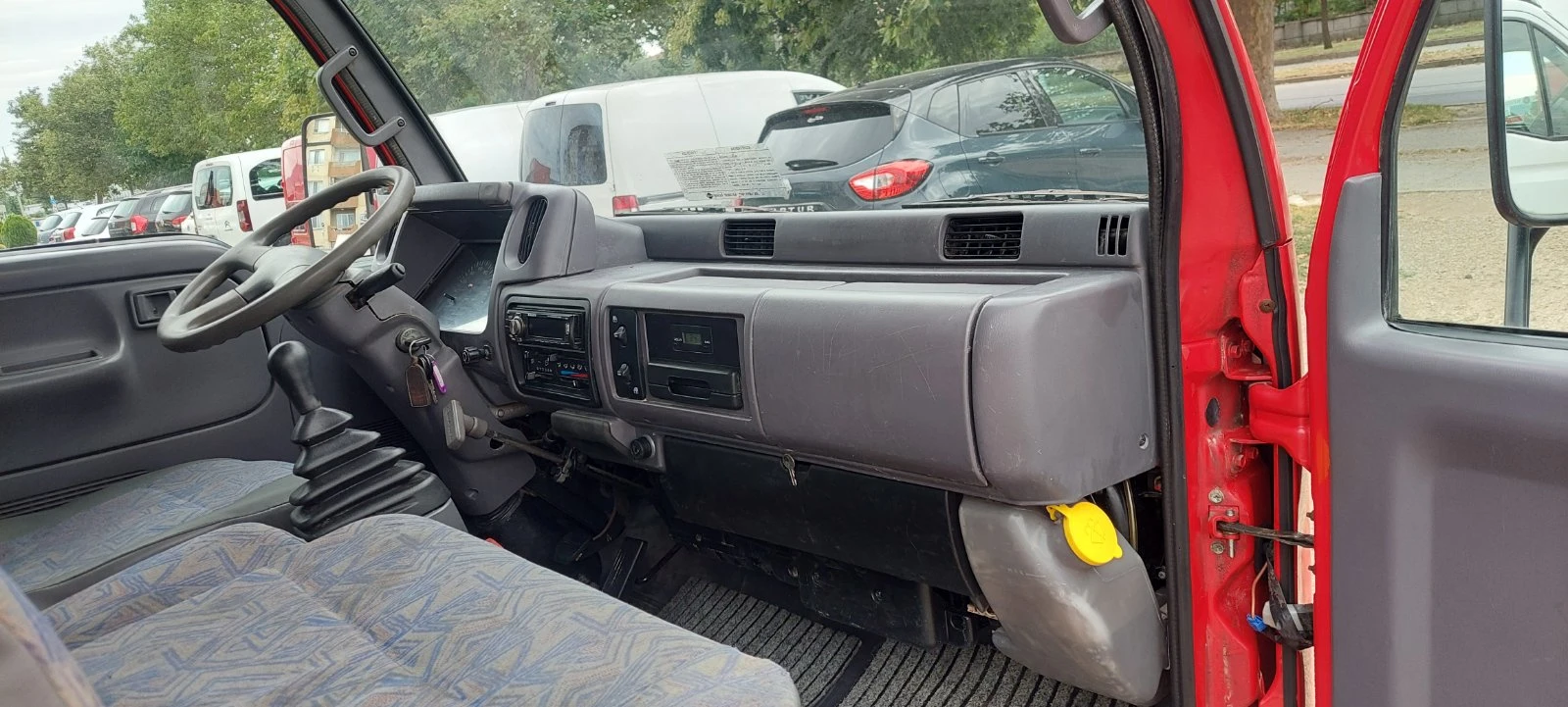 Nissan Capstar 3.0 tdi тристранен, снимка 17 - Бусове и автобуси - 55480132