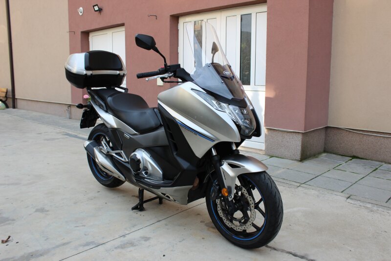 Honda Integra 750ie, ABS, LED!!!, снимка 5 - Мотоциклети и мототехника - 38367243