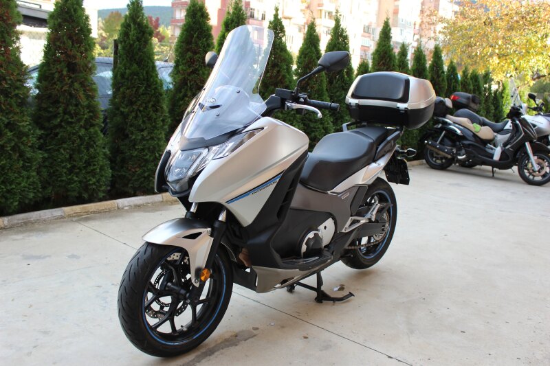 Honda Integra 750ie, ABS, LED!!!, снимка 8 - Мотоциклети и мототехника - 38367243