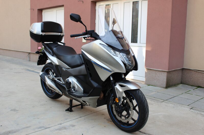 Honda Integra 750ie, ABS, LED!!!, снимка 4 - Мотоциклети и мототехника - 38367243