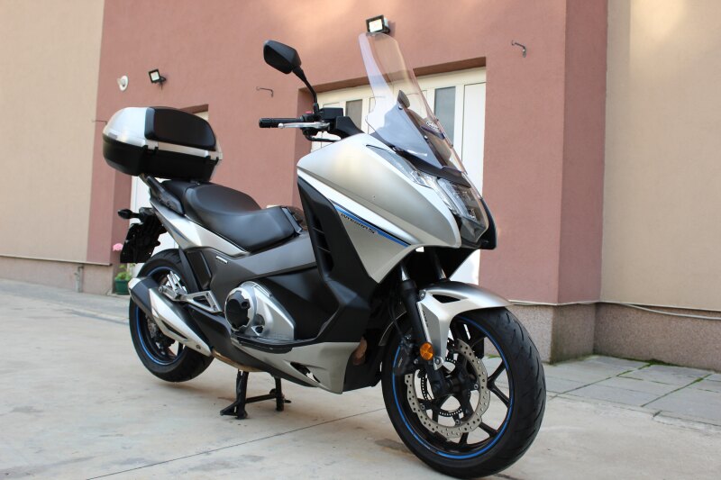 Honda Integra 750ie, ABS, LED!!!, снимка 1 - Мотоциклети и мототехника - 38367243