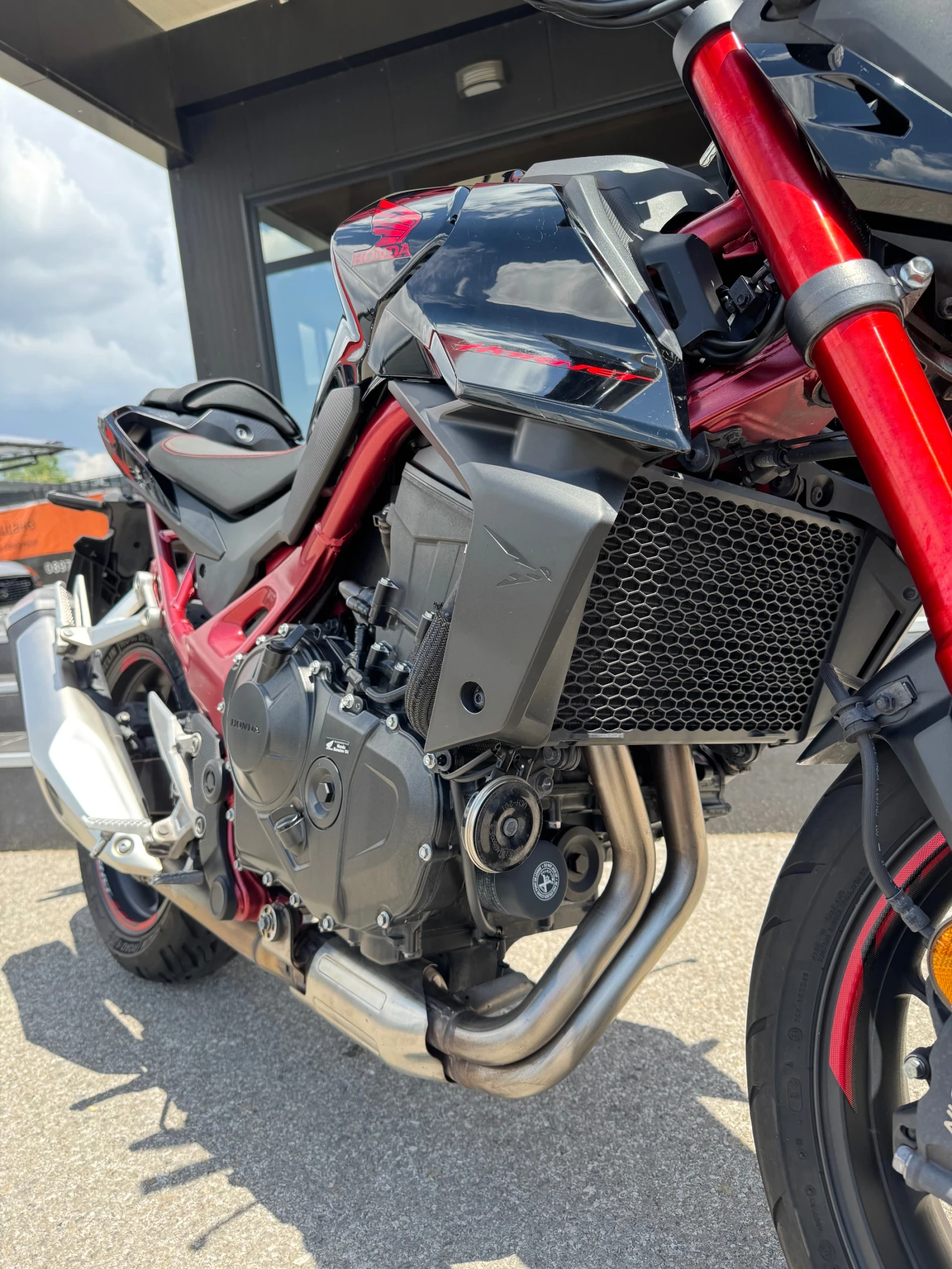 Honda Hornet 750-ABS-TCS-LED-TOP TOP, снимка 9 - Мотоциклети и мототехника - 54704931