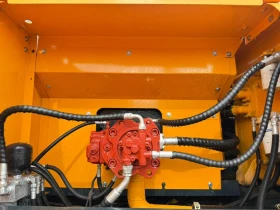 Багер Hyundai 330IC, снимка 8