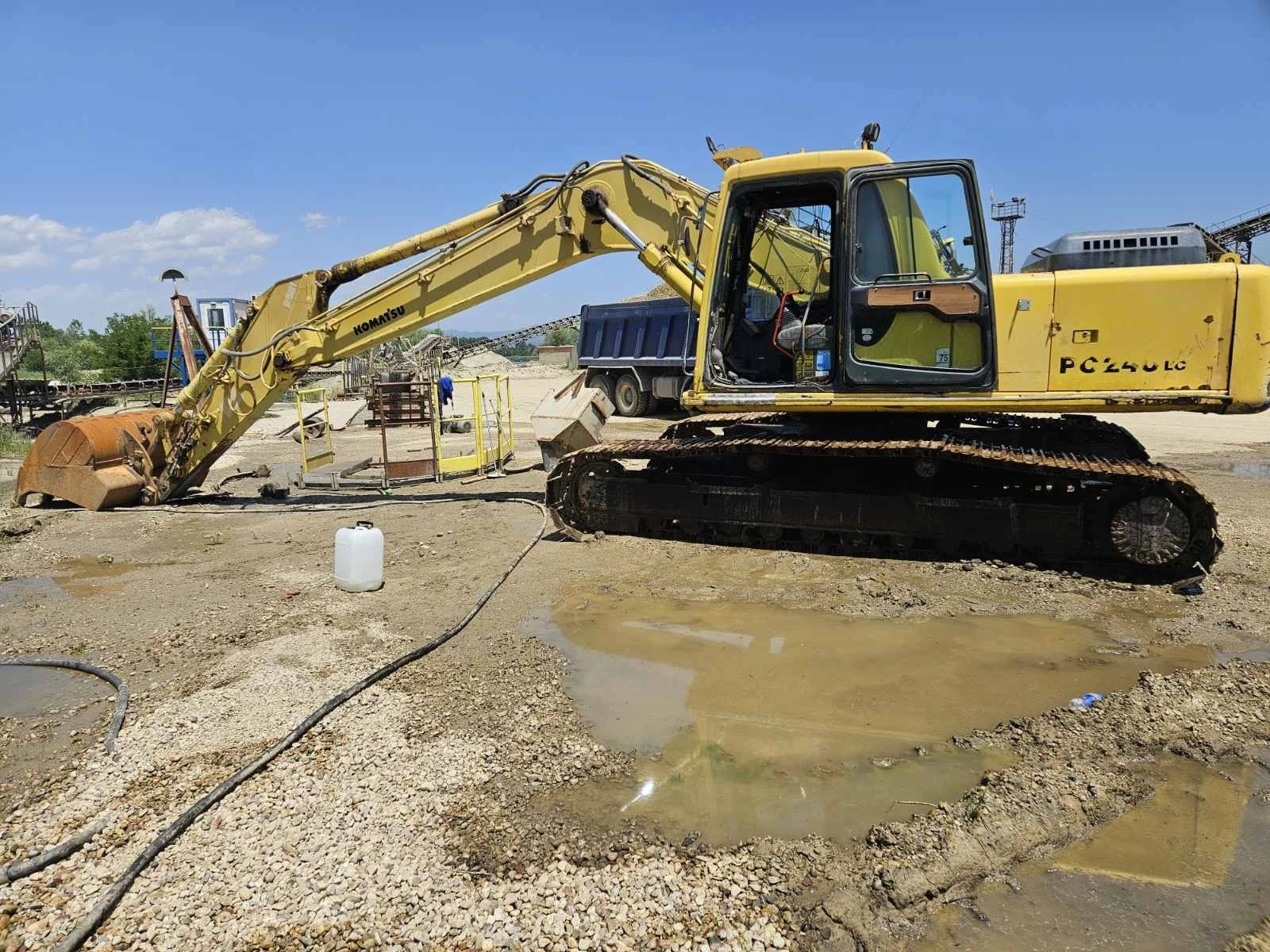 Багер Komatsu PC240LC - изображение 2