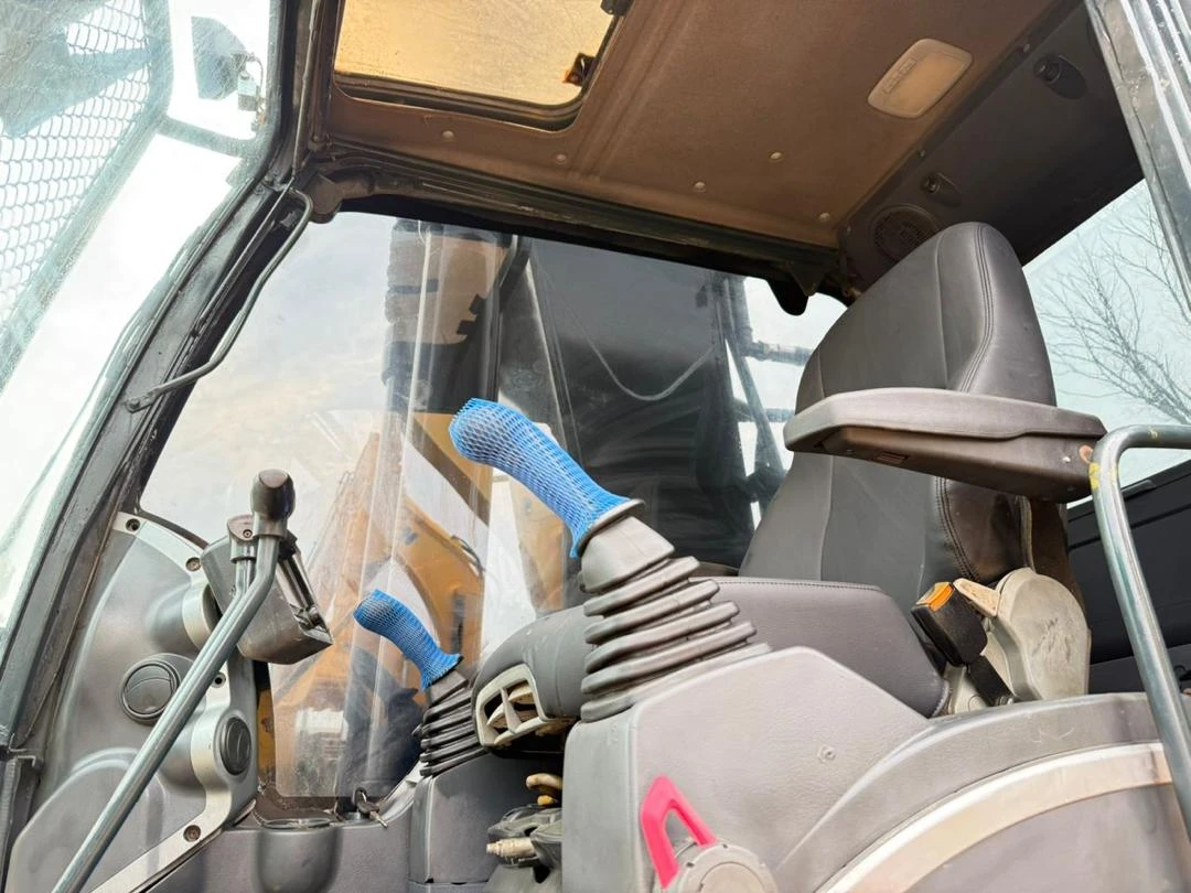 Багер Hyundai 330IC, снимка 16 - Индустриална техника - 53781798