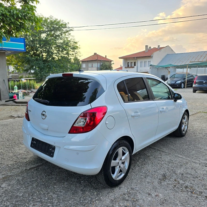 Opel Corsa 1.2i GAZ NAVI TOP, снимка 17 - Автомобили и джипове - 46478975