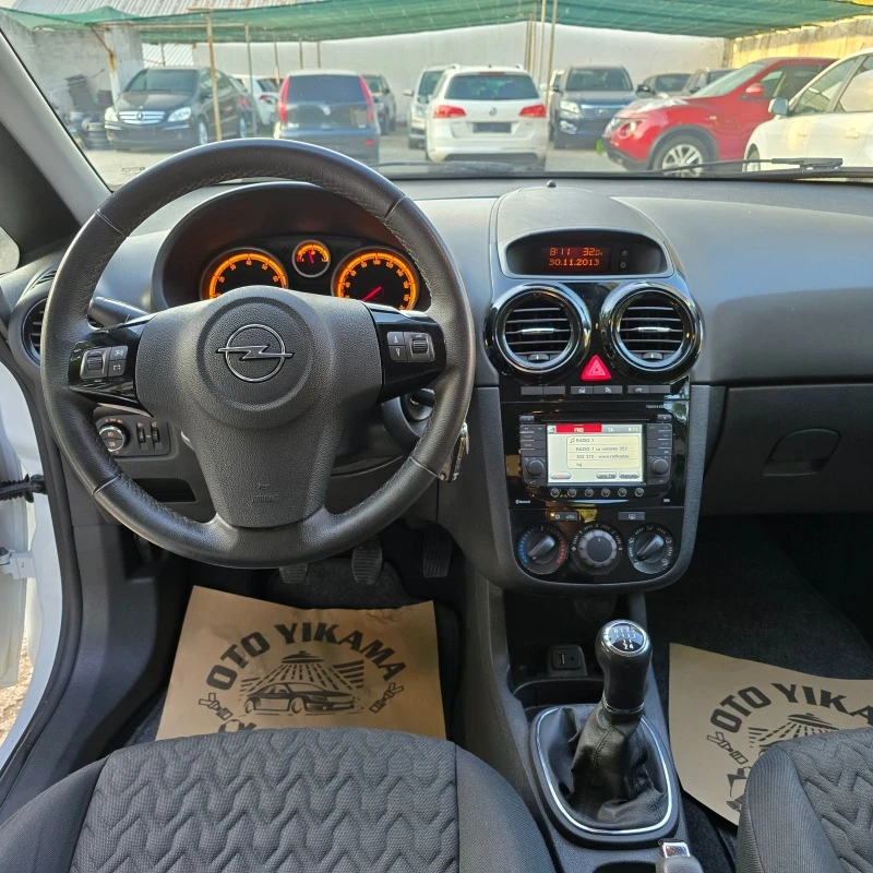 Opel Corsa 1.2i GAZ NAVI TOP, снимка 9 - Автомобили и джипове - 46478975