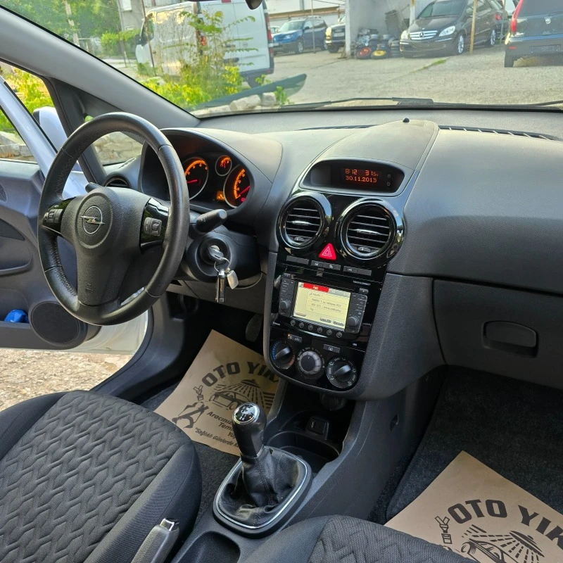 Opel Corsa 1.2i GAZ NAVI TOP, снимка 10 - Автомобили и джипове - 46478975