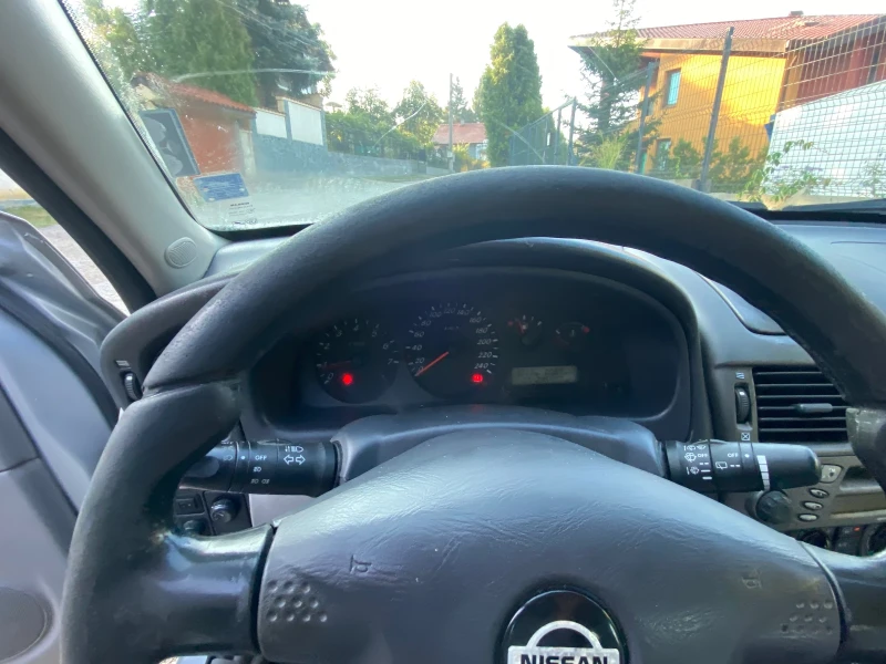 Nissan Almera 2.2d, снимка 6 - Автомобили и джипове - 47232273