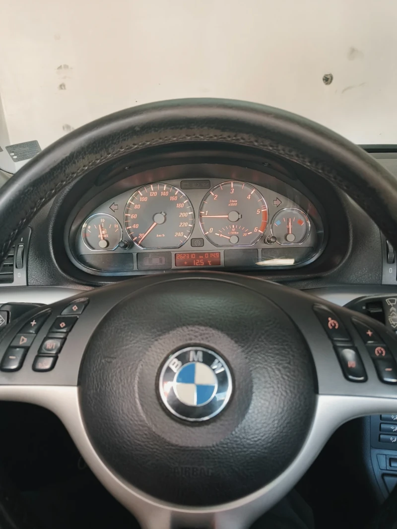 BMW 320 E46, снимка 13 - Автомобили и джипове - 47736051