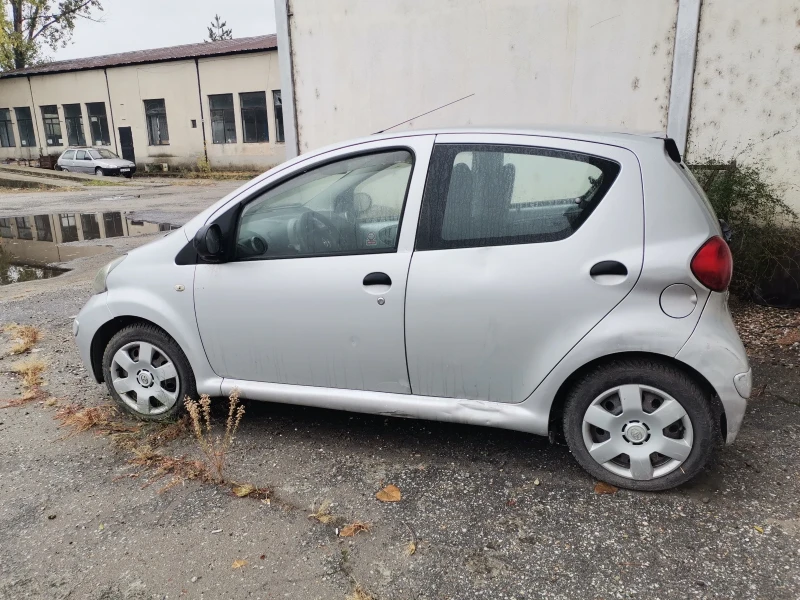 Toyota Aygo, снимка 1 - Автомобили и джипове - 47942350