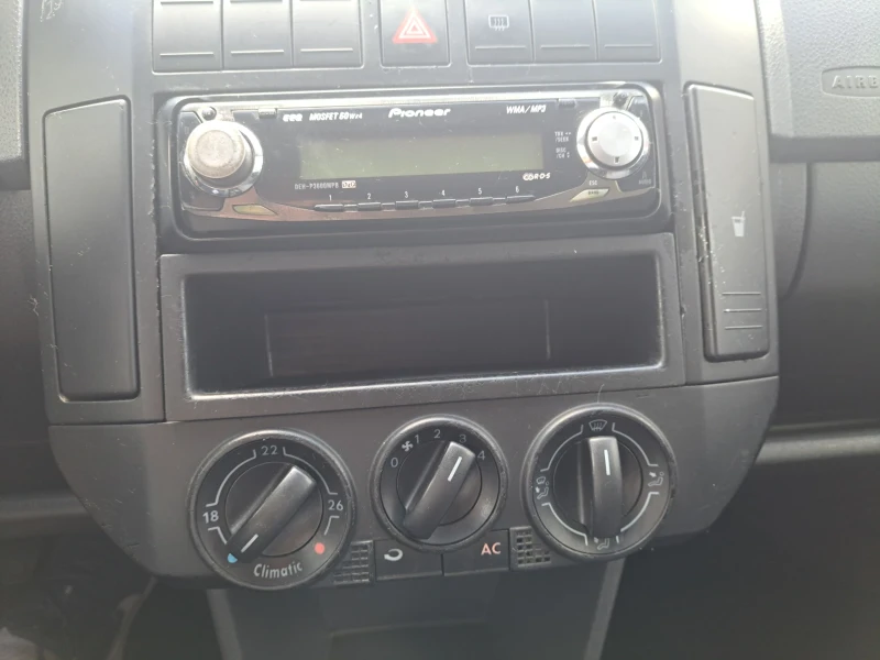 VW Polo 1.4TDI, снимка 14 - Автомобили и джипове - 48850038