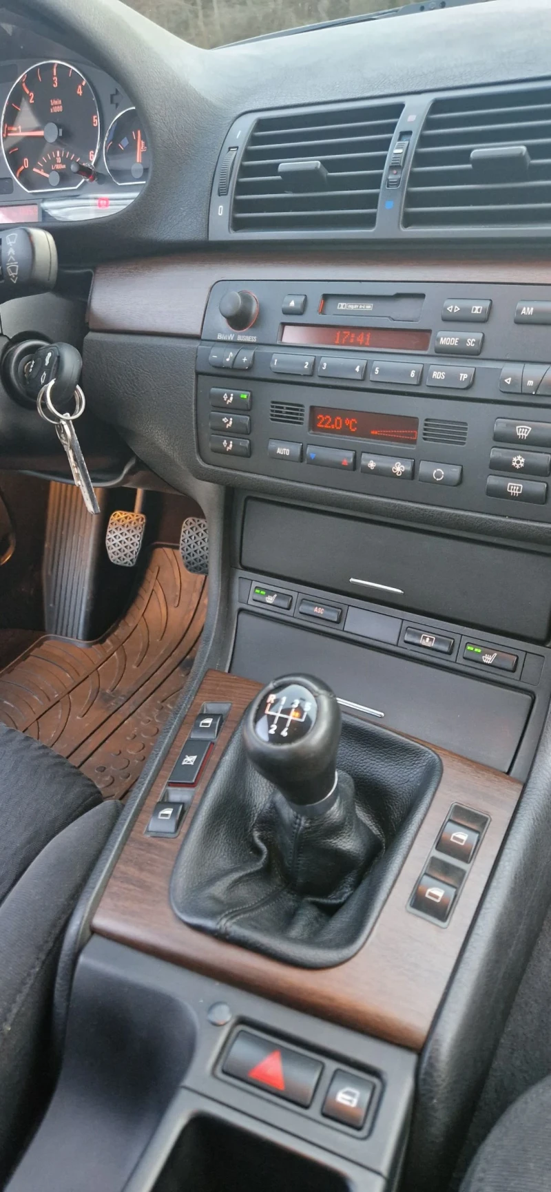 BMW 320 E46 2.0d 136hp, снимка 11 - Автомобили и джипове - 51752520