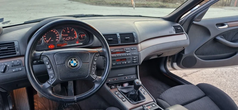 BMW 320 E46 2.0d 136hp, снимка 9 - Автомобили и джипове - 51752520