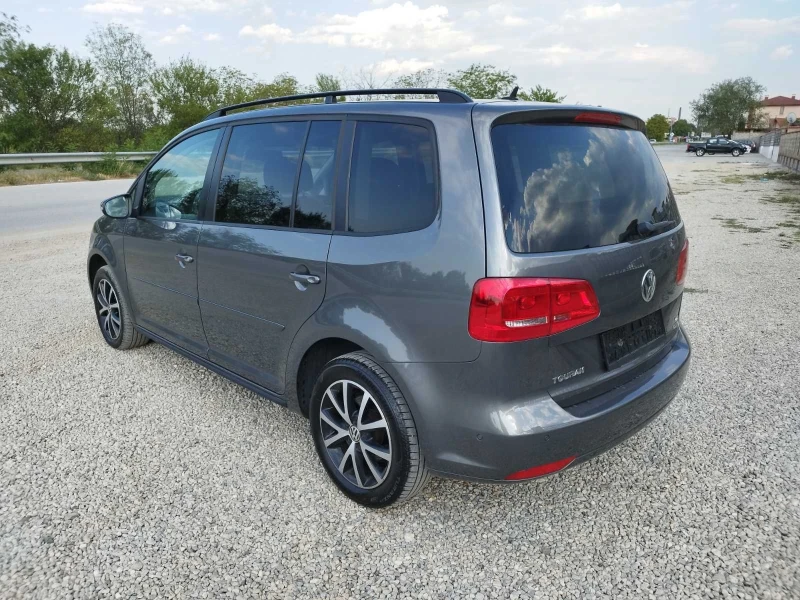 VW Touran 1.6 TDI UNIKAT, снимка 8 - Автомобили и джипове - 51673968