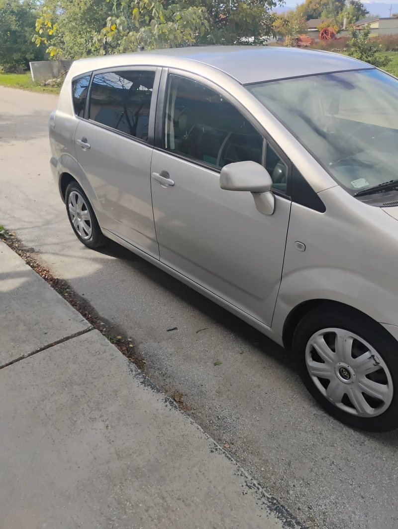 Toyota Corolla verso, снимка 3 - Автомобили и джипове - 52177253