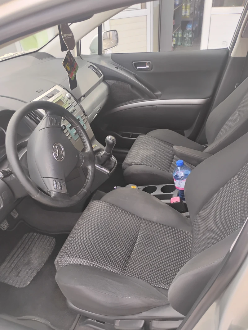 Toyota Corolla verso, снимка 5 - Автомобили и джипове - 52177253