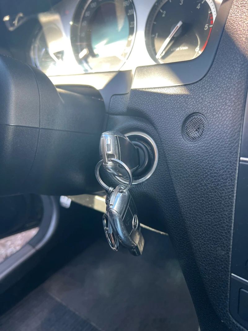Mercedes-Benz C 220 CDI AVANTGARDE, снимка 17 - Автомобили и джипове - 52775759