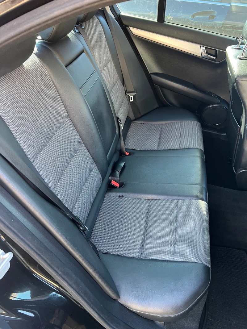 Mercedes-Benz C 220 CDI AVANTGARDE, снимка 13 - Автомобили и джипове - 52775759