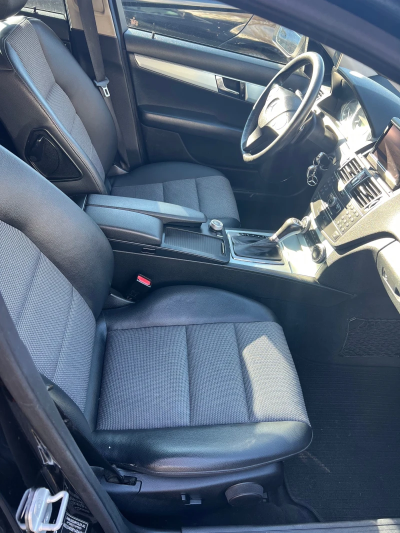 Mercedes-Benz C 220 CDI AVANTGARDE, снимка 15 - Автомобили и джипове - 52775759