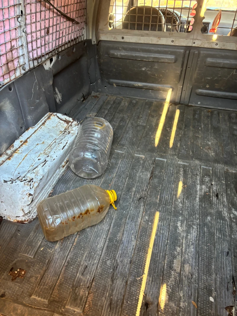 VW Caddy, снимка 6 - Автомобили и джипове - 52934308