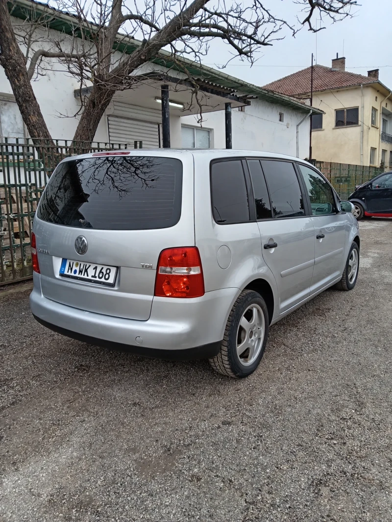 VW Touran 1.9 дизел 105 коня 6 скорости , снимка 4 - Автомобили и джипове - 53212802