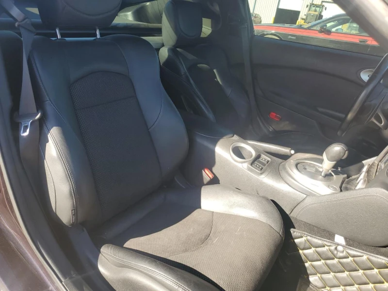 Nissan 370Z Touring, снимка 10 - Автомобили и джипове - 53502156