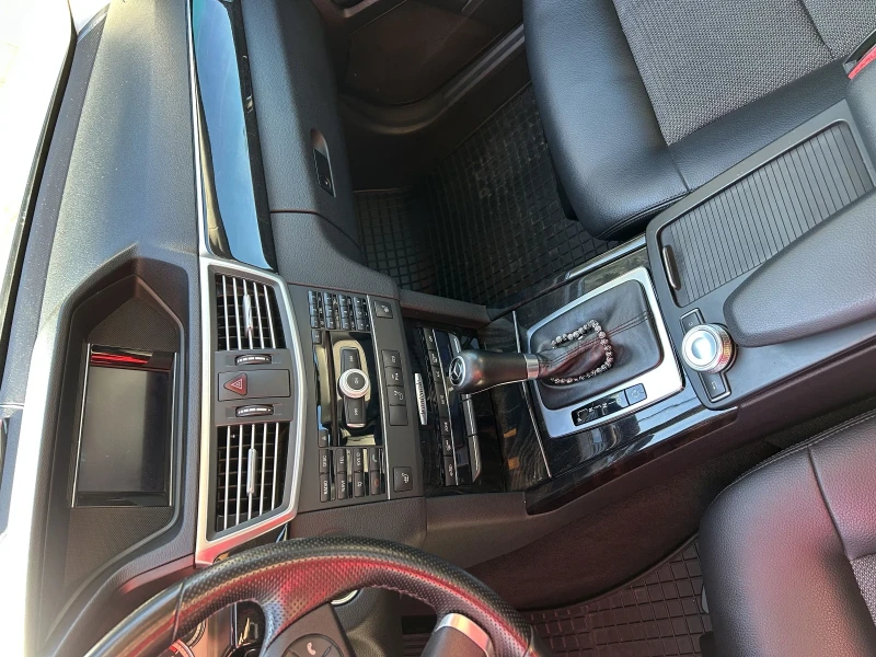 Mercedes-Benz E 200, снимка 10 - Автомобили и джипове - 53514887