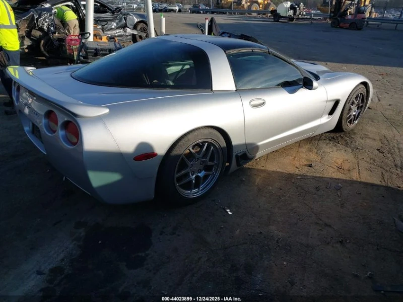 Chevrolet Corvette, снимка 4 - Автомобили и джипове - 53587419