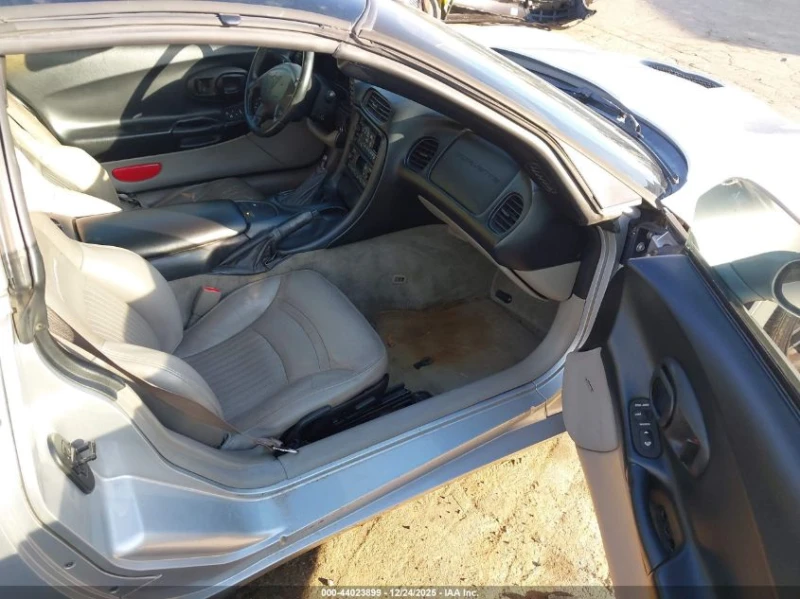 Chevrolet Corvette, снимка 5 - Автомобили и джипове - 53587419