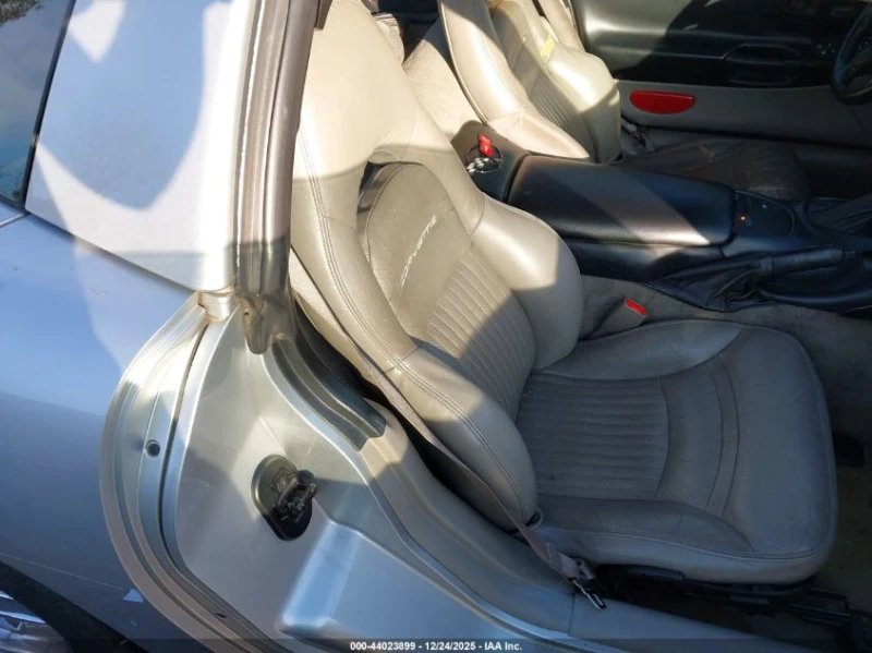 Chevrolet Corvette, снимка 8 - Автомобили и джипове - 53587419